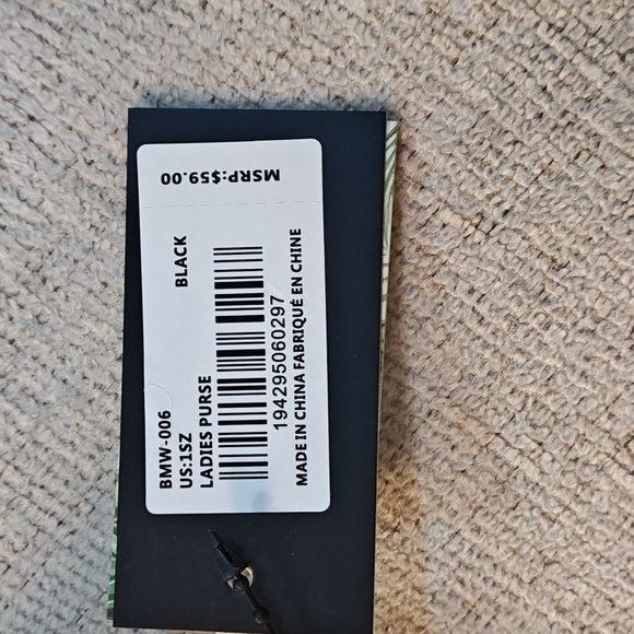 Badgley Mischka NWT wallet - Picture 6 of 6